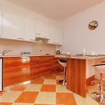 Апартаменты In Croatia Near Scenic Драмаль