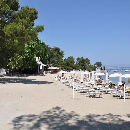 In Croatia Near Scenic Апартаменты *