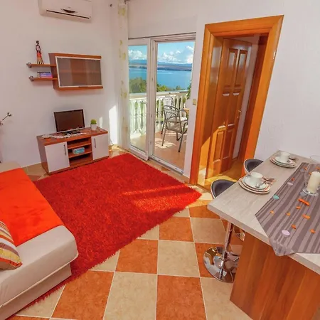 Apartament In Croatia Near Scenic Dramalj