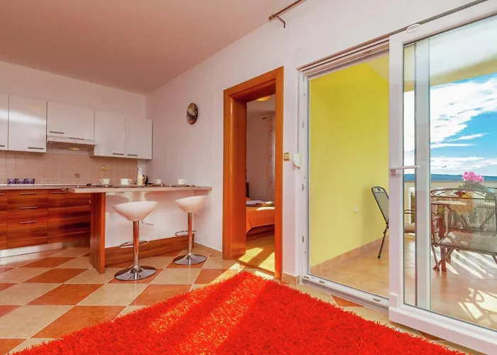 Apartment In Croatia Near Scenic *